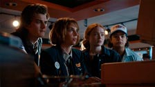    / Stranger Things 4  2 